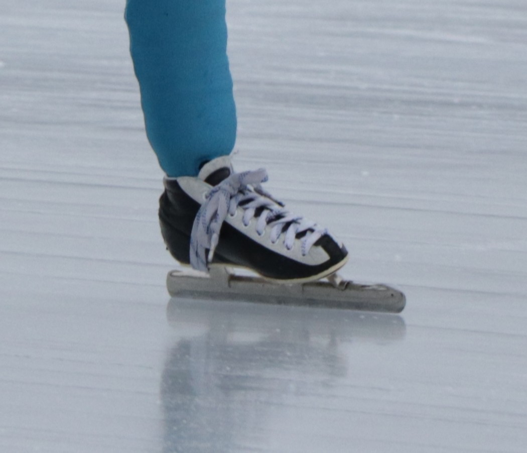 スケート靴の貸し出しをはじめますのサムネイル