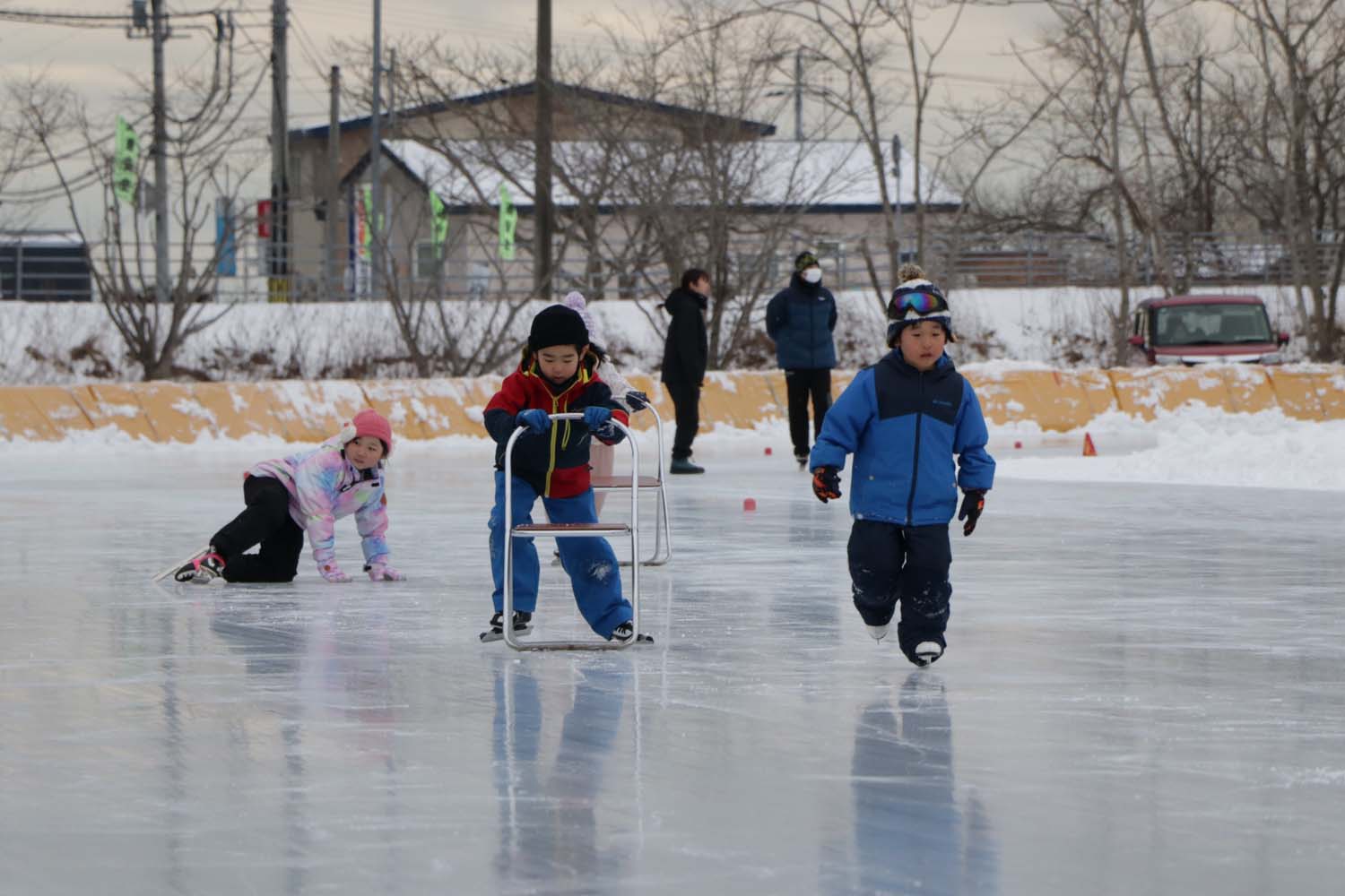 浦河町スケートリンクがオープンのサムネイル