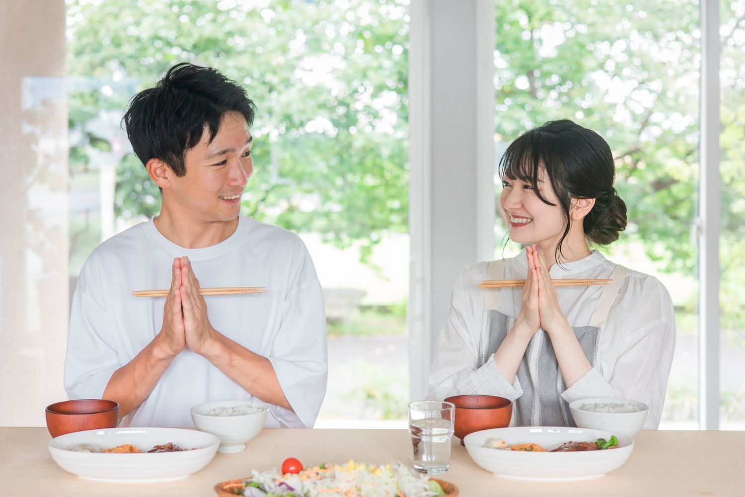 結婚新生活を応援‼　浦河町結婚新生活支援事業補助金のサムネイル