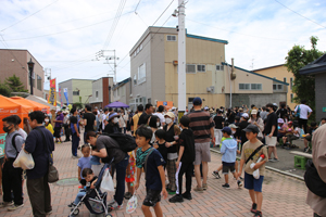 浜町通りが大賑わい、HAMASAI2023のサムネイル