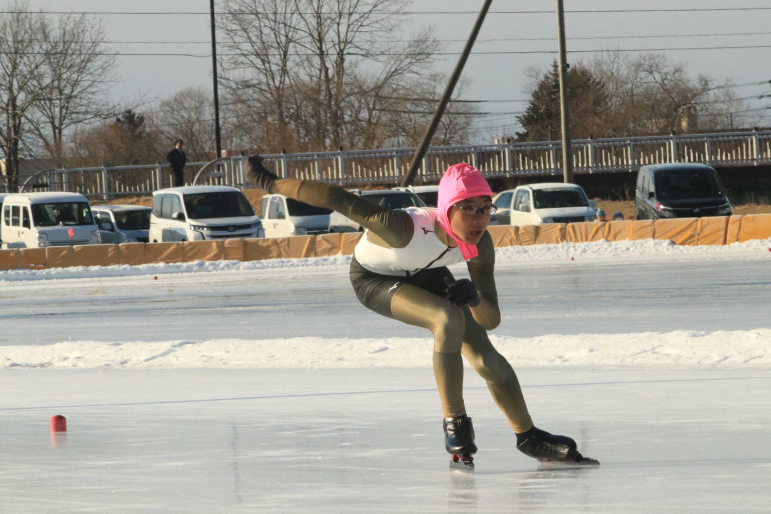 町内のライバル達と競い合う「浦河町民スケート大会」のサムネイル