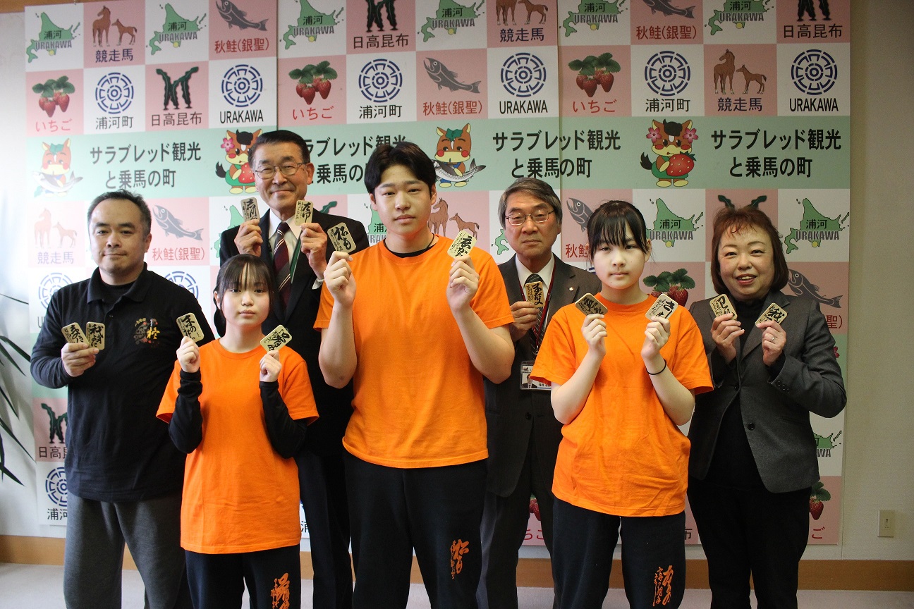 北海道かるた大会に中学生が出場！のサムネイル