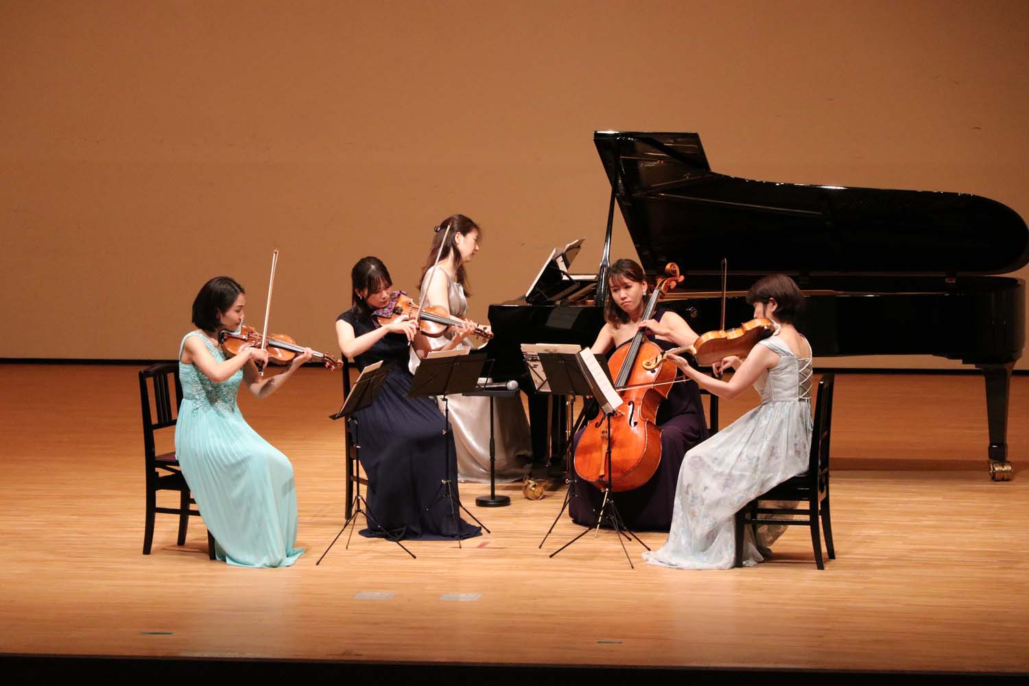 浦河町でクラシック。観客を演奏で魅了しましたのサムネイル