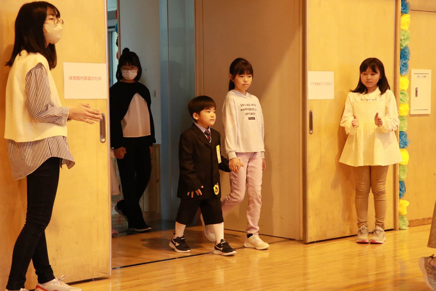 町内小中学校で「ハレの日」入学式のサムネイル