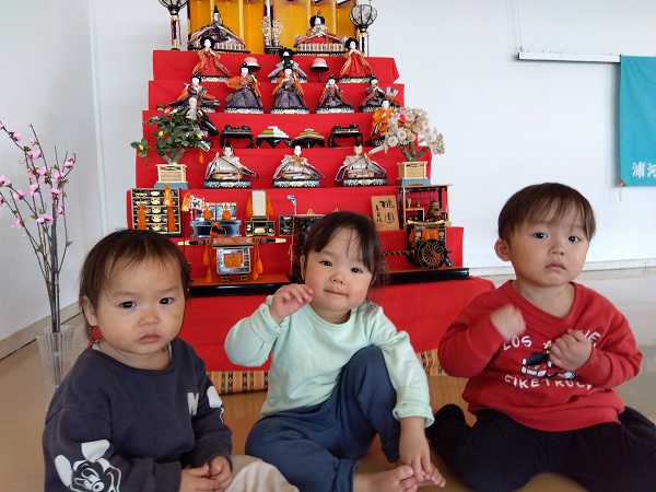 東部保育所でひな祭りの会のサムネイル