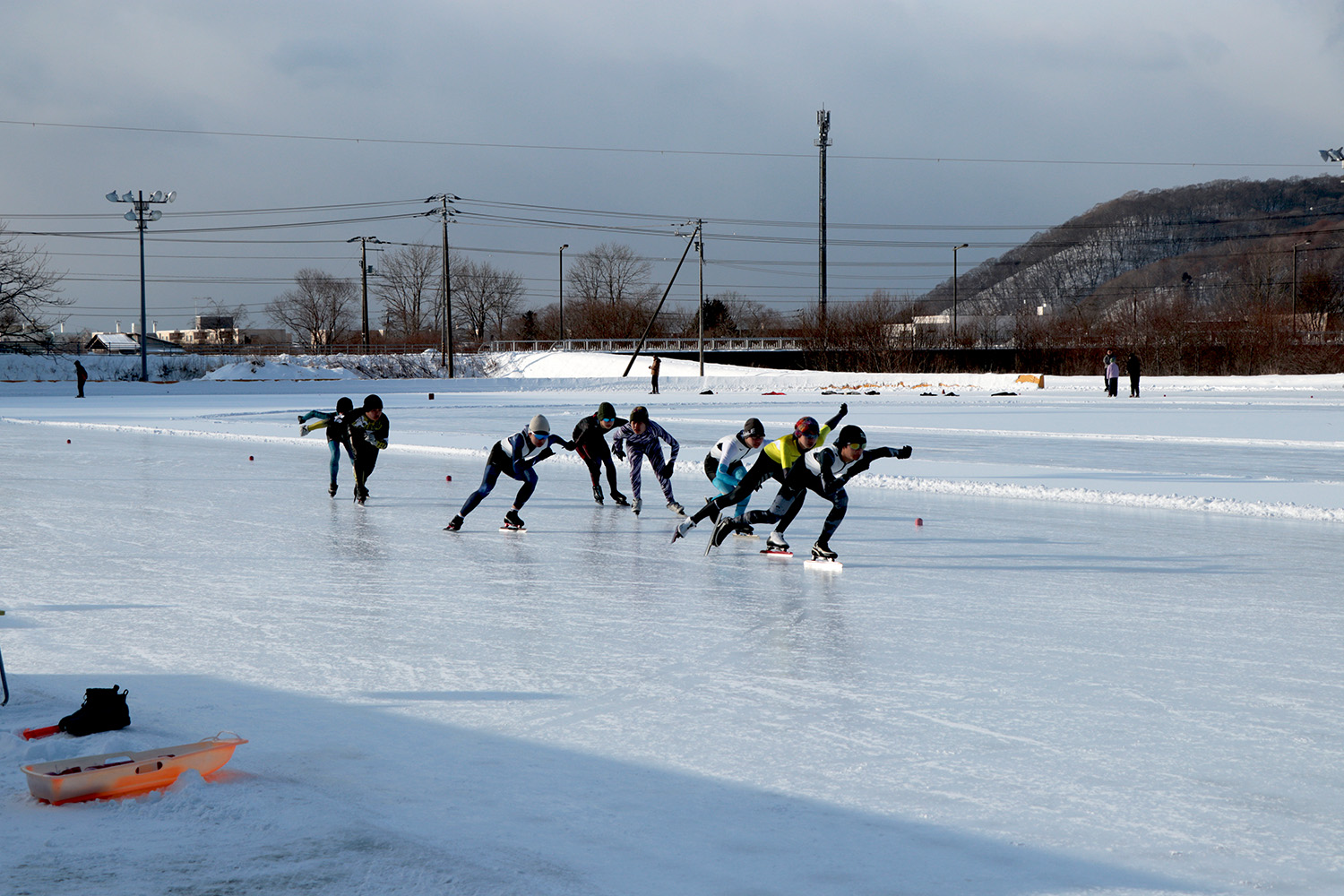 浦河町スケートリンクがオープン。初滑りを楽しむのサムネイル