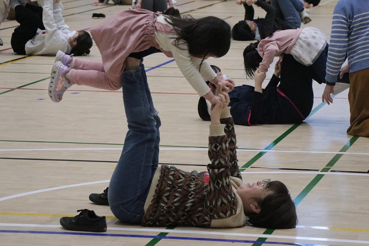 親子で楽しく触れ合う 浦河町×札幌国際大学地域連携事業公開講座のサムネイル