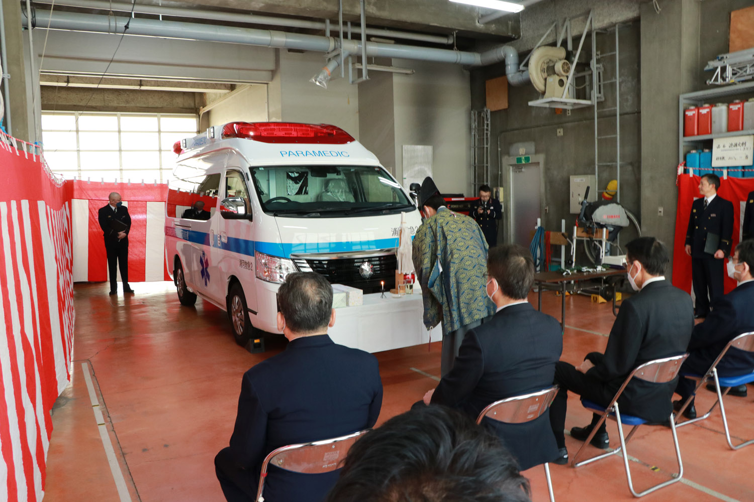 高規格救急車の納車式の様子