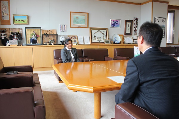 着任したミナクシ・ソニさん