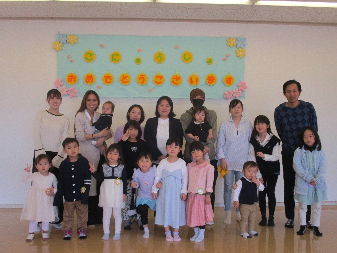 東部保育所入所式での記念撮影