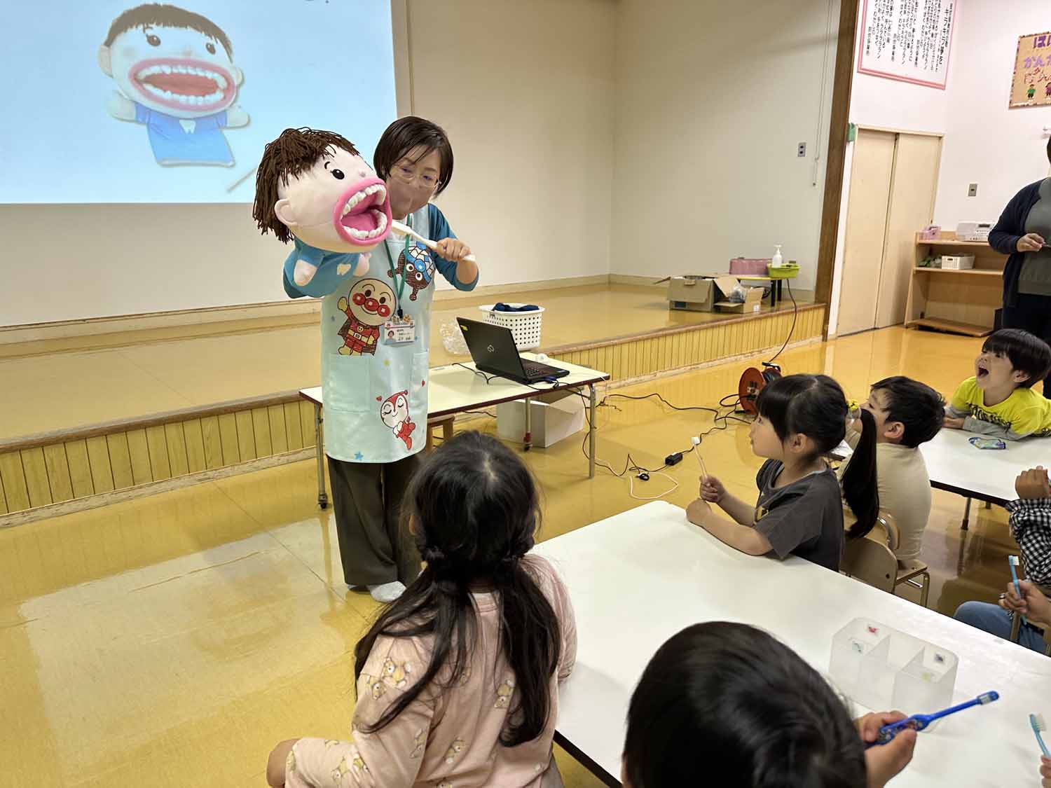 歯磨き指導の様子